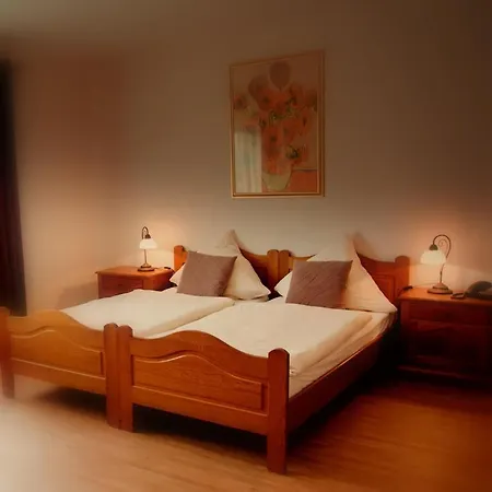 Zum Schnackel Hotel 3*